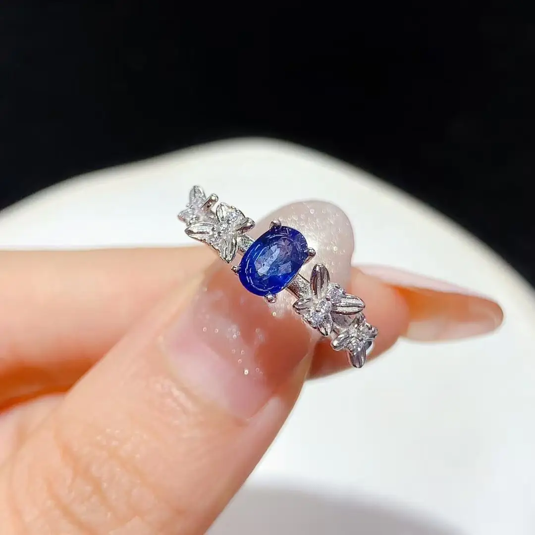 Ethnic Fashion Design - Modieuze ring met vlinderdesign, natuurlijke saffier,